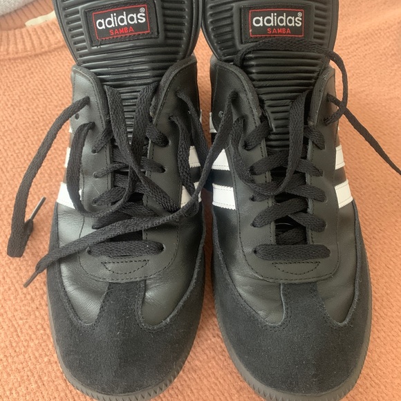 Adidas Sambas - Picture 1 of 5
